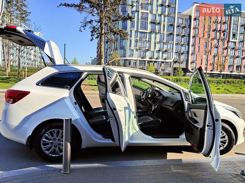 Універсал Kia Ceed 2016 в Києві