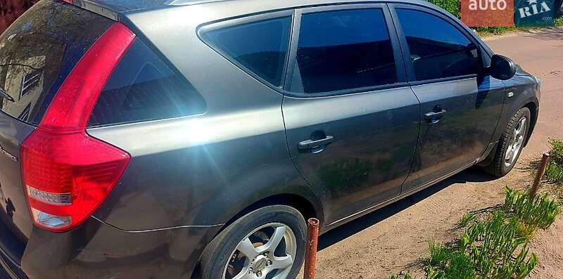 Універсал Kia Ceed 2010 в Чернігові