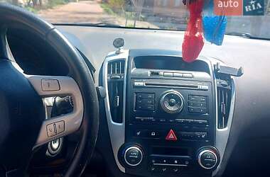 Універсал Kia Ceed 2010 в Чернігові