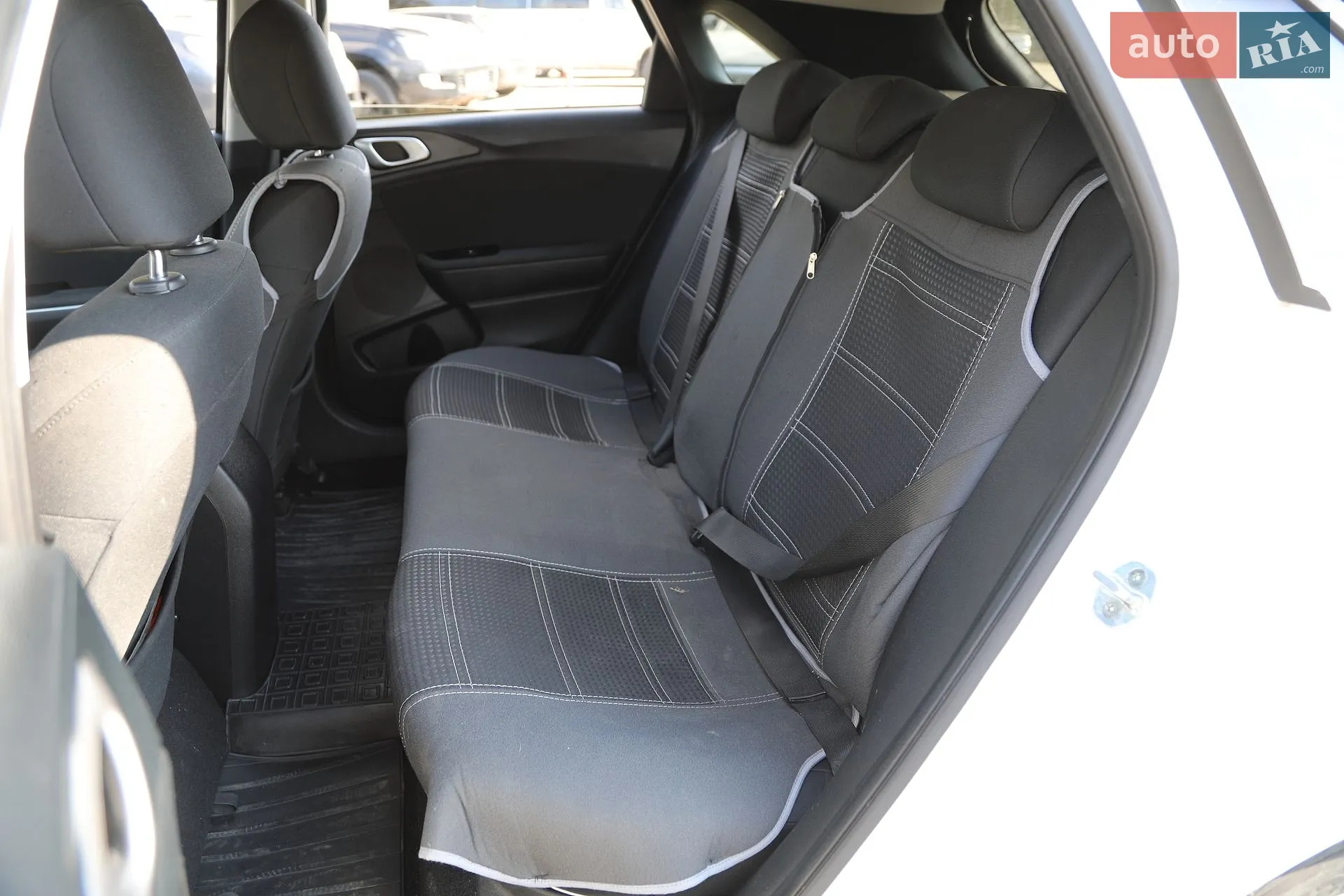 2019 Kia Cee'd - мініатюра 12