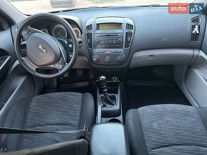 Хэтчбек Kia Ceed 2008 в Павлограде