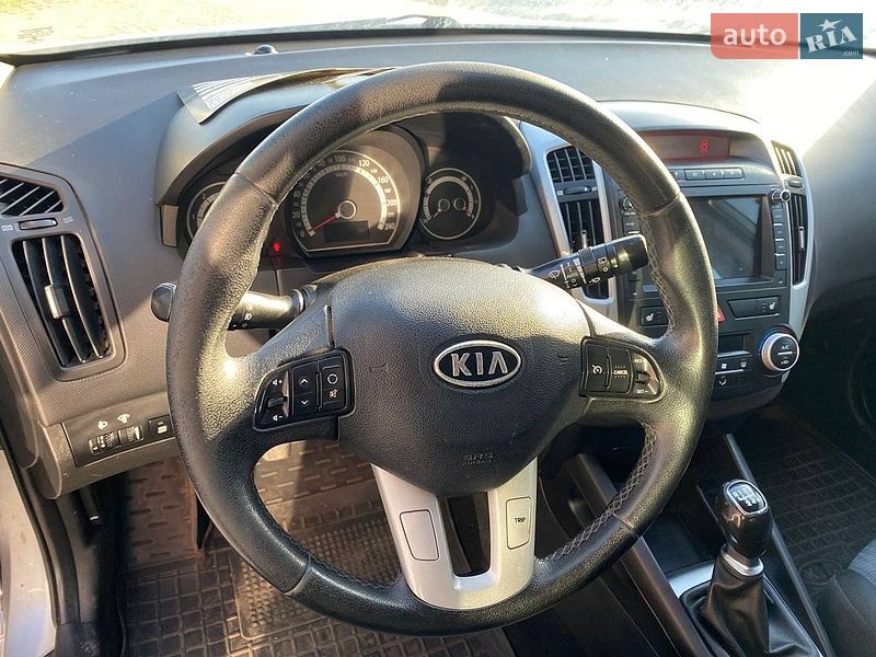 Универсал Kia Ceed 2010 в Львове
