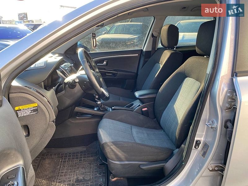 Универсал Kia Ceed 2010 в Львове