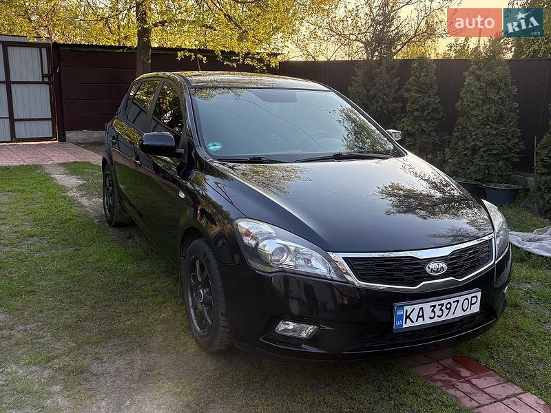 Хетчбек Kia Ceed 2010 в Києві