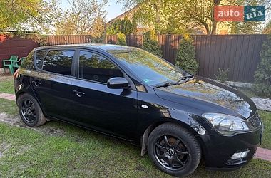 Хетчбек Kia Ceed 2010 в Києві