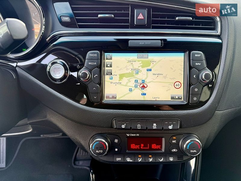 Хэтчбек Kia Ceed 2015 в Луцке
