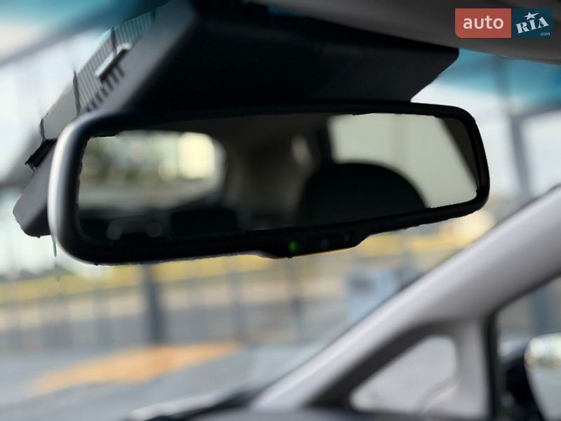 Хэтчбек Kia Ceed 2015 в Луцке