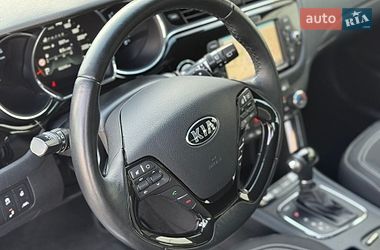 Хэтчбек Kia Ceed 2015 в Луцке