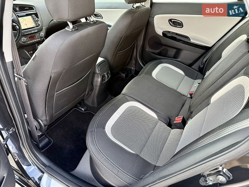 Хэтчбек Kia Ceed 2015 в Луцке