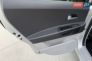 Хэтчбек Kia Ceed 2007 в Луцке