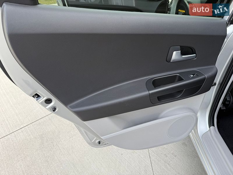 Хэтчбек Kia Ceed 2007 в Луцке