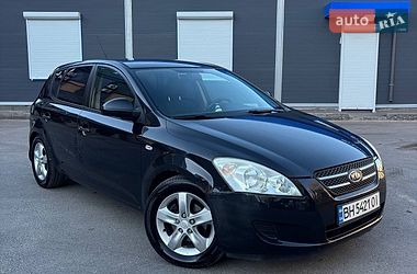 Хэтчбек Kia Ceed 2008 в Одессе