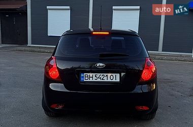 Хэтчбек Kia Ceed 2008 в Одессе