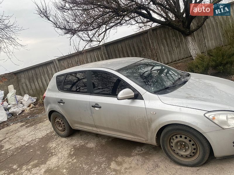Хетчбек Kia Ceed 2008 в Рівному