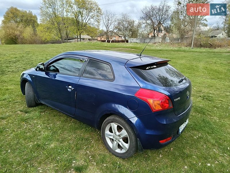 Хэтчбек Kia Ceed 2008 в Гребенке