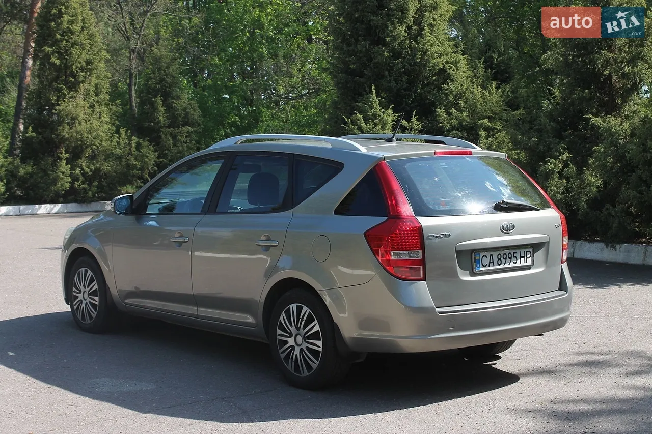 2010 Kia Cee'd - мініатюра 21
