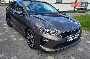 Хэтчбек Kia Ceed 2019 в Сарнах