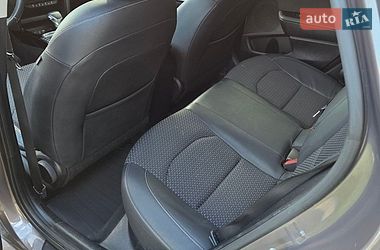 Хэтчбек Kia Ceed 2019 в Сарнах