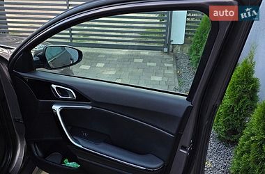 Хэтчбек Kia Ceed 2019 в Сарнах