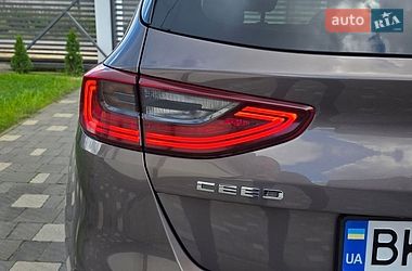 Хэтчбек Kia Ceed 2019 в Сарнах