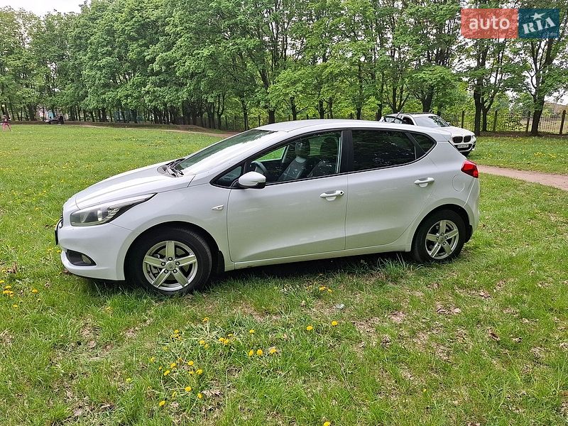 Хэтчбек Kia Ceed 2013 в Виннице