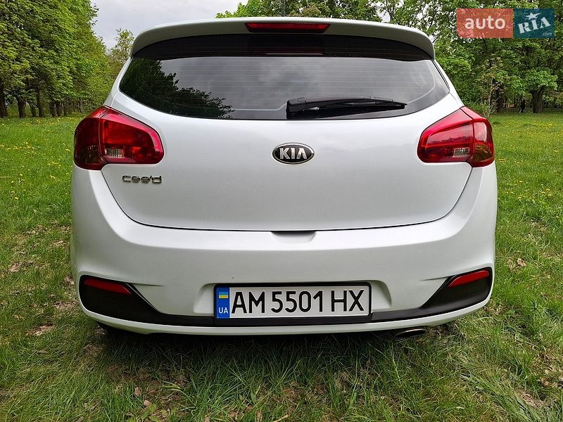 Хэтчбек Kia Ceed 2013 в Виннице
