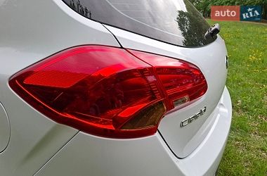 Хэтчбек Kia Ceed 2013 в Виннице