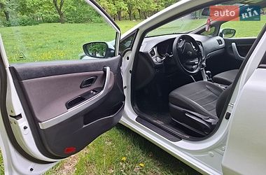 Хэтчбек Kia Ceed 2013 в Виннице