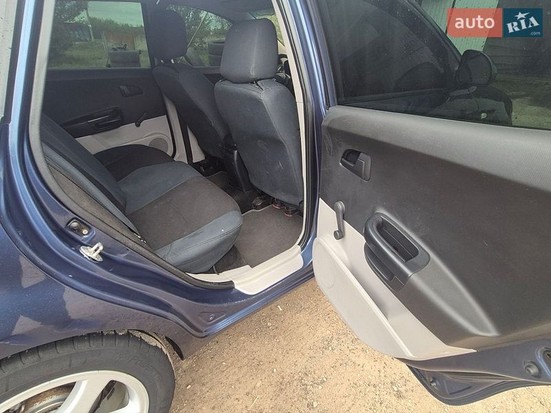 Хэтчбек Kia Ceed 2008 в Чугуеве