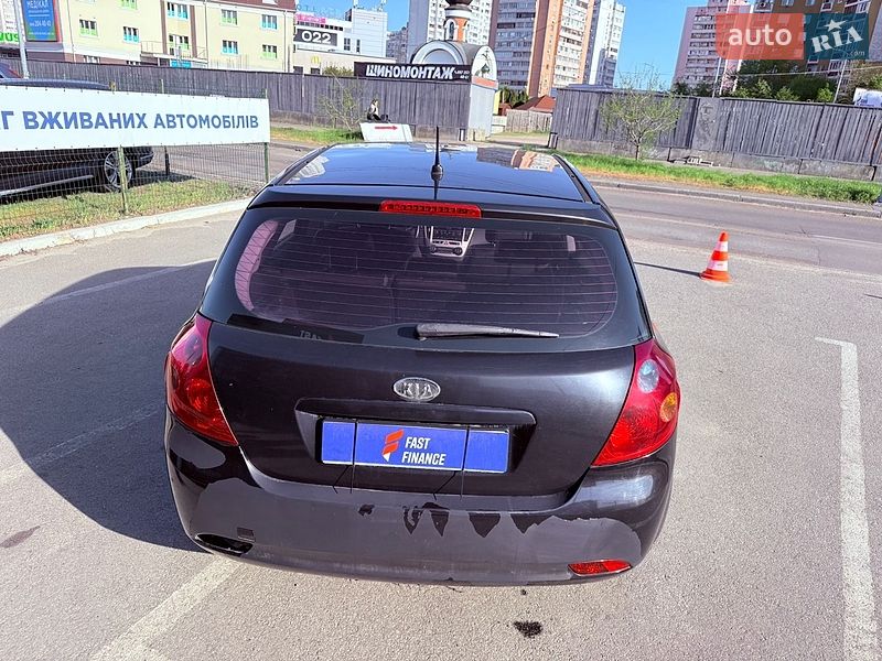Хэтчбек Kia Ceed 2008 в Киеве