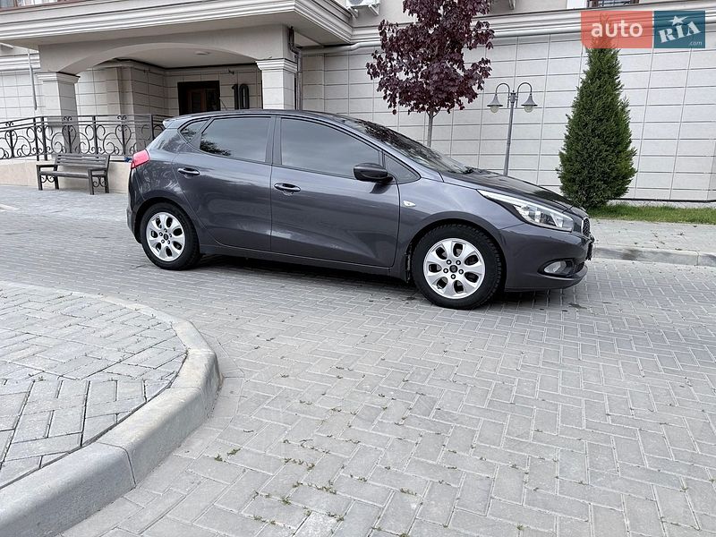 Хетчбек Kia Ceed 2014 в Одесі
