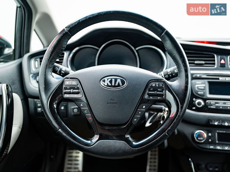 Хэтчбек Kia Ceed 2012 в Киеве