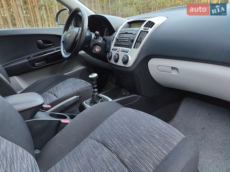 Универсал Kia Ceed 2009 в Киеве