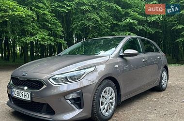 Хэтчбек Kia Ceed 2018 в Львове