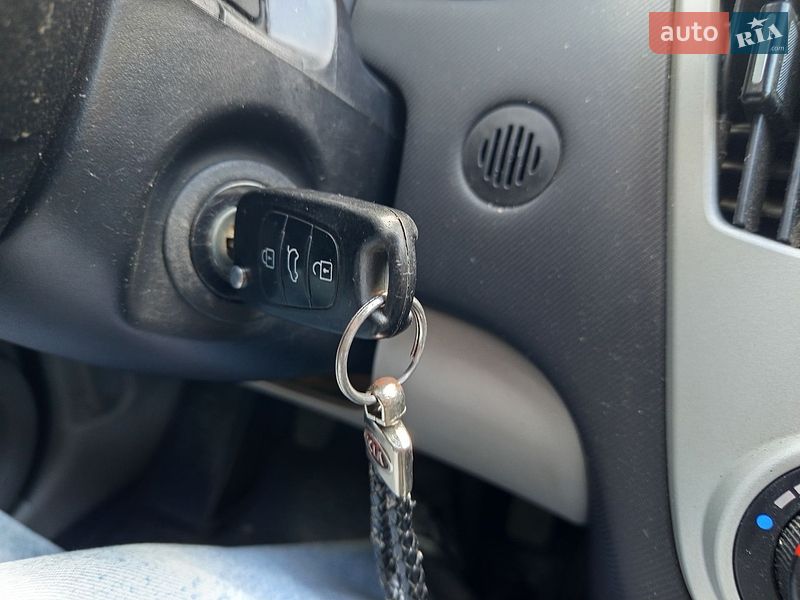 Универсал Kia Ceed 2008 в Хмельницком