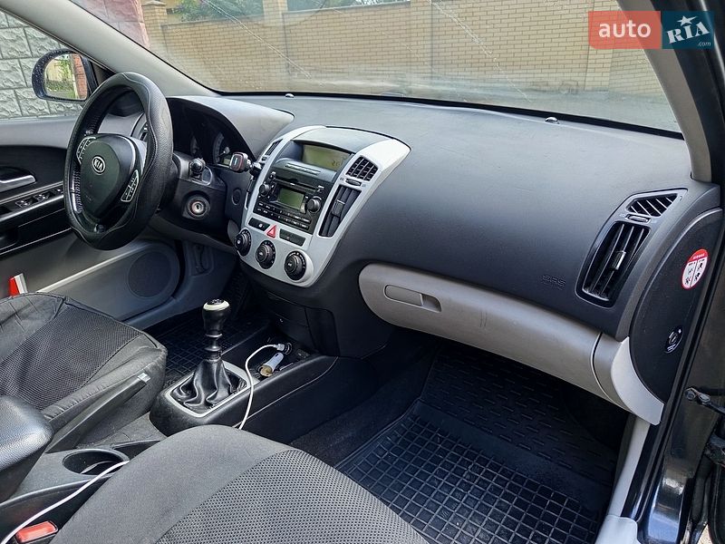 Универсал Kia Ceed 2008 в Хмельницком