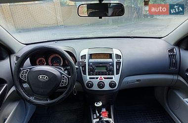 Универсал Kia Ceed 2008 в Хмельницком