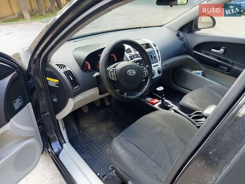 Универсал Kia Ceed 2008 в Хмельницком