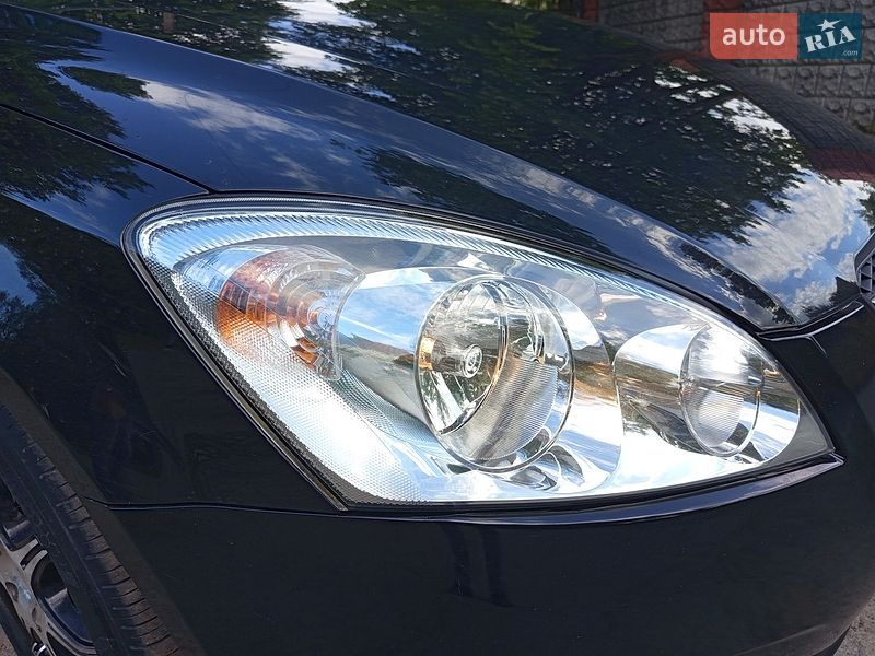 Универсал Kia Ceed 2008 в Хмельницком