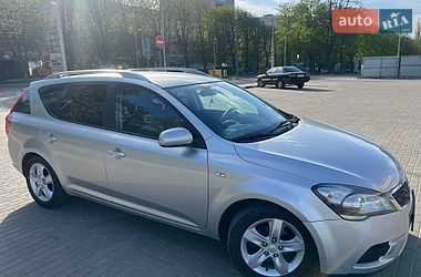 Универсал Kia Ceed 2010 в Ровно фото 3 Универсал Kia Ceed 2010 в Ровно