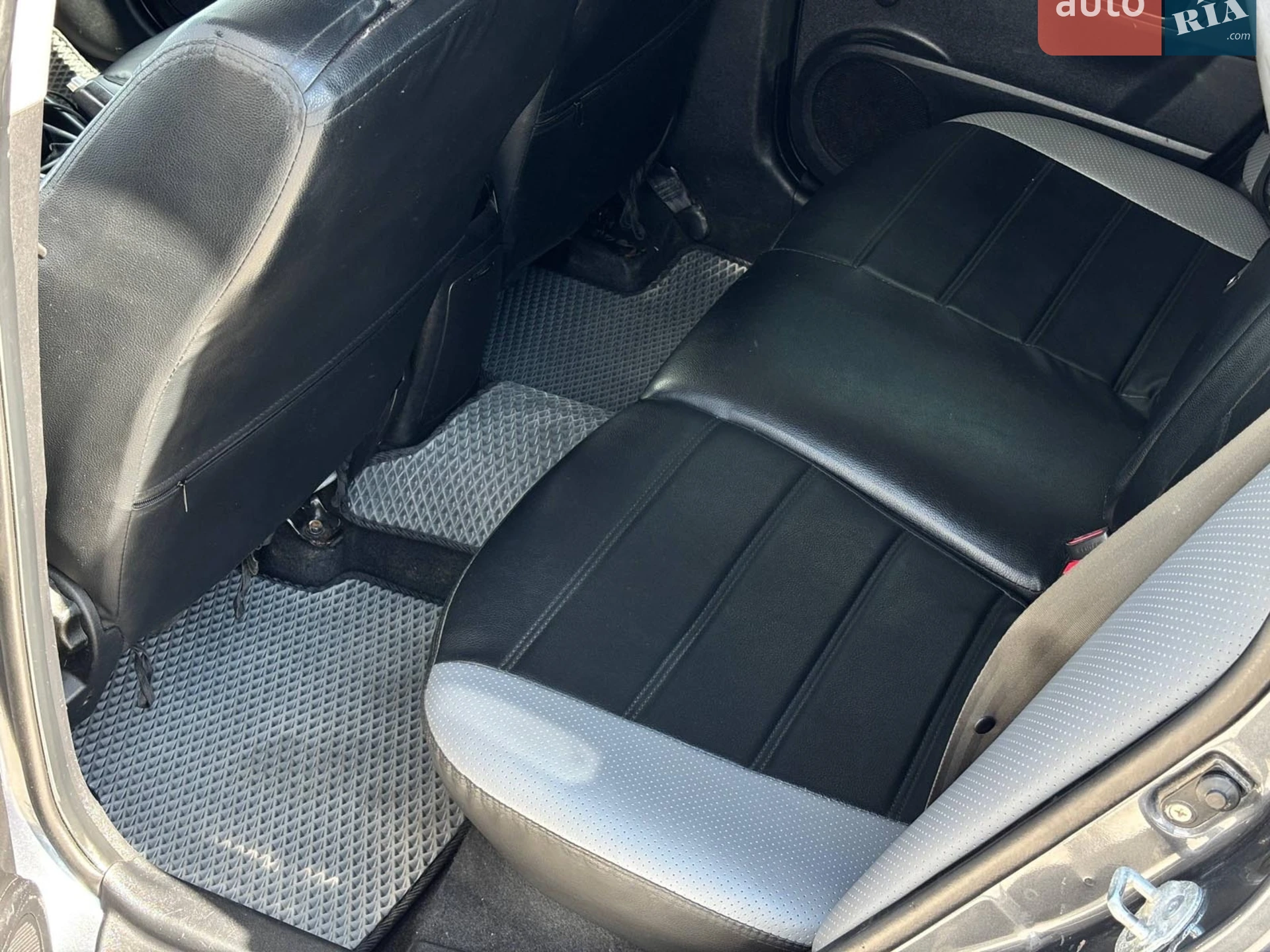 2010 Kia Cee'd - мініатюра 35