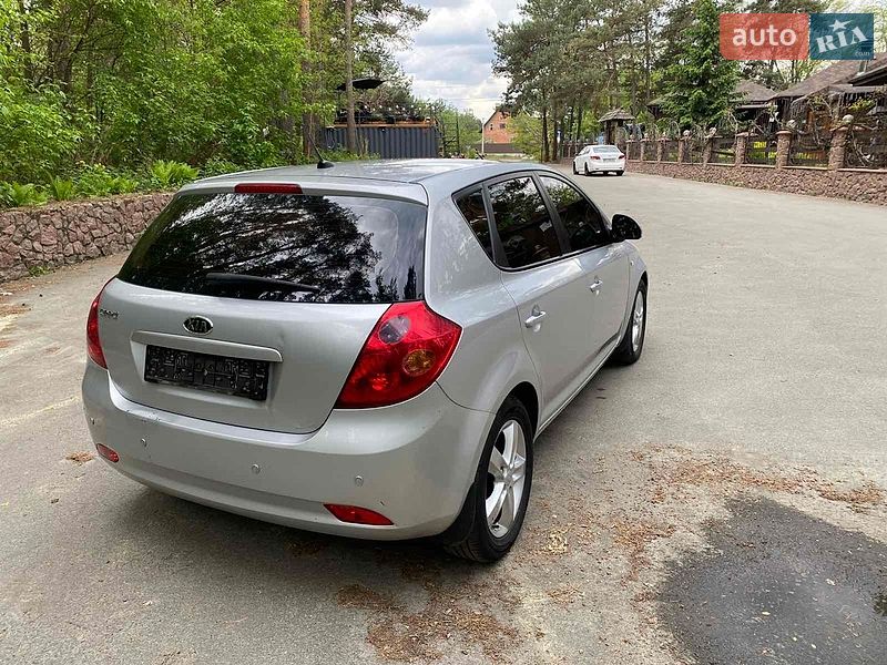 Хетчбек Kia Ceed 2008 в Києві