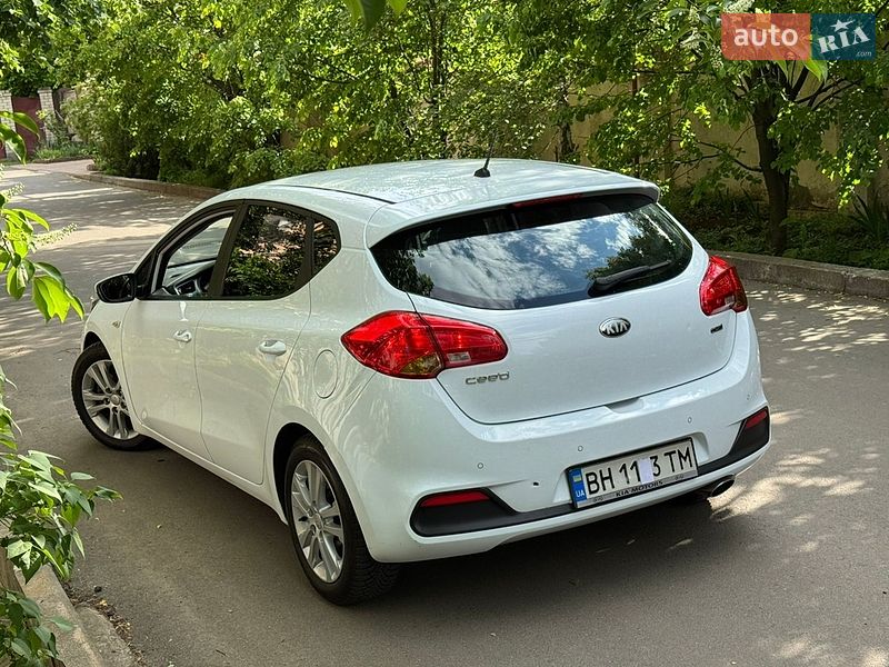 Хетчбек Kia Ceed 2013 в Одесі