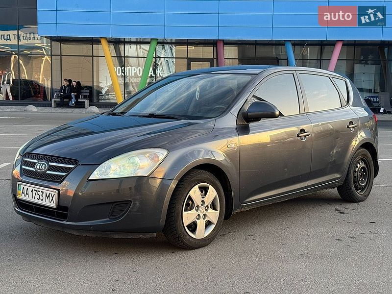 Хетчбек Kia Ceed 2008 в Києві
