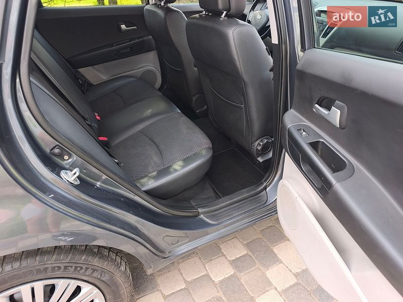Универсал Kia Ceed 2010 в Полтаве