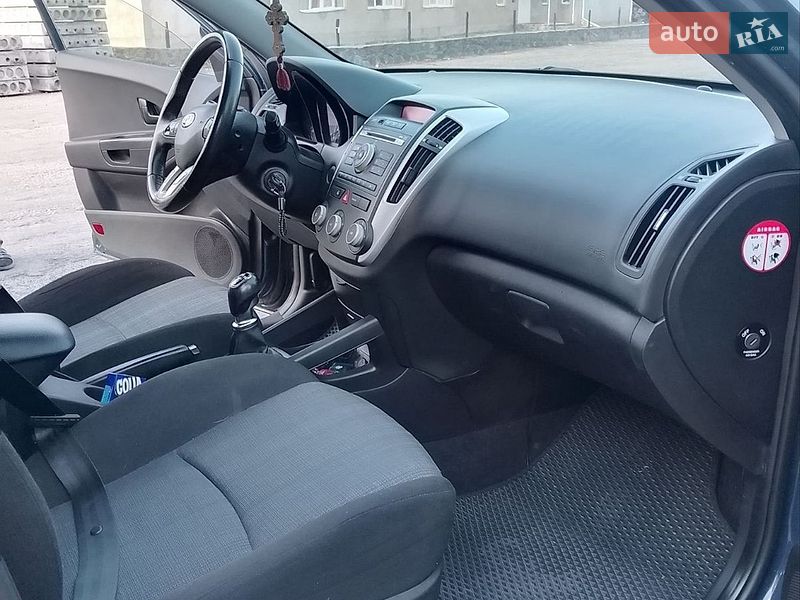 Хетчбек Kia Ceed 2010 в Жмеринці