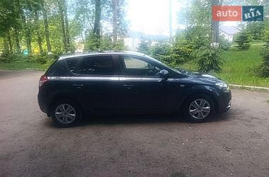 Хэтчбек Kia Ceed 2012 в Рогатине
