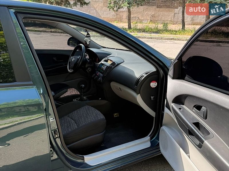Хетчбек Kia Ceed 2008 в Миколаєві