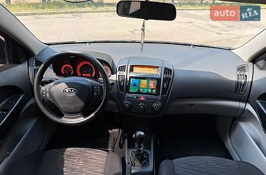 Хетчбек Kia Ceed 2008 в Миколаєві