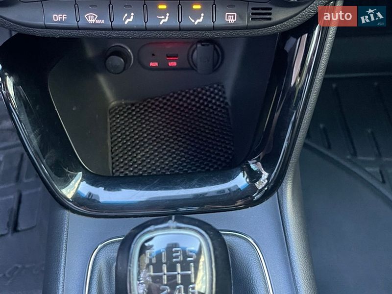 Хэтчбек Kia Ceed 2013 в Полтаве